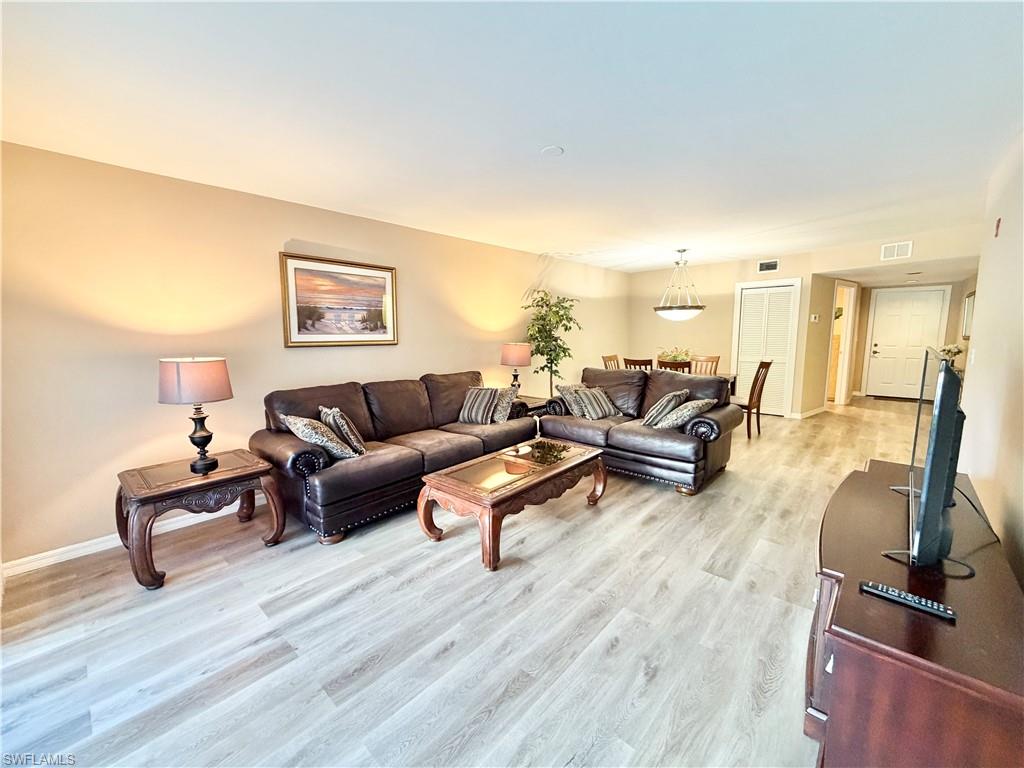 VANDERBILT VILLAS - Residential Lease