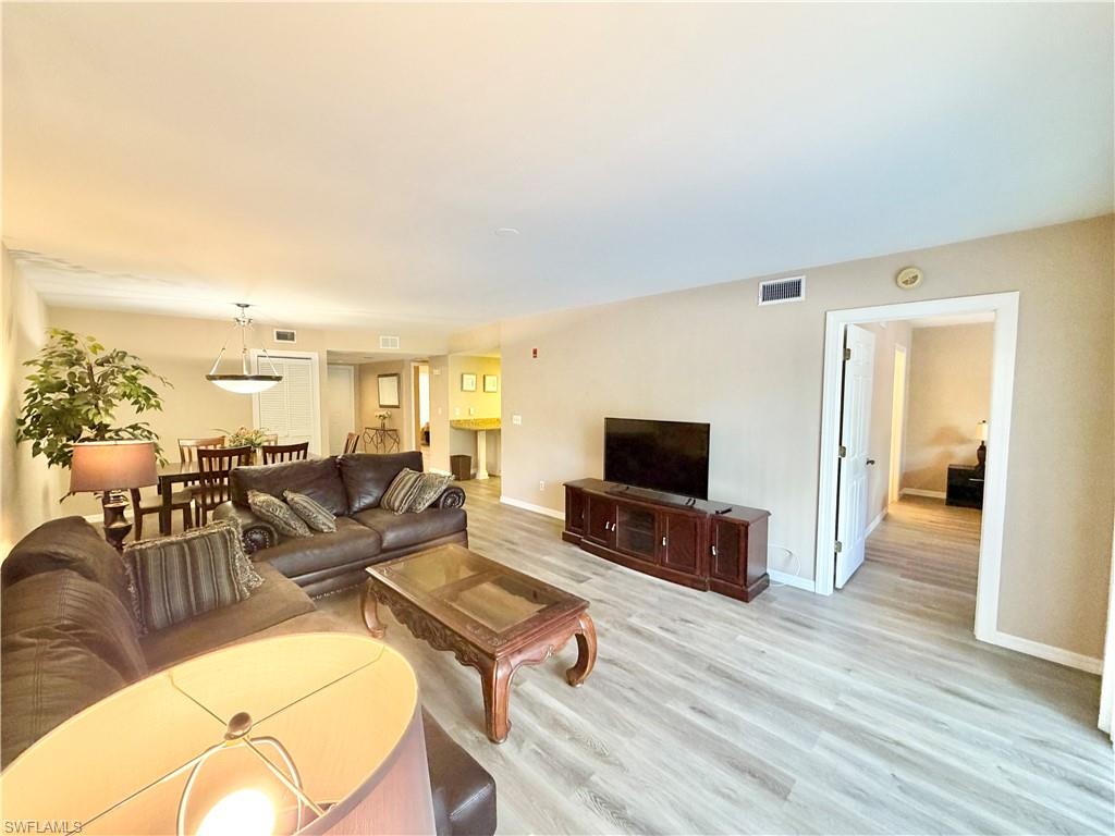 VANDERBILT VILLAS - Residential Lease