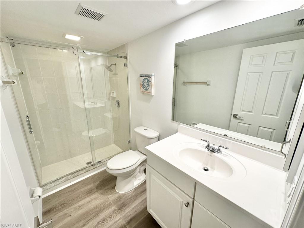 VANDERBILT VILLAS - Residential Lease
