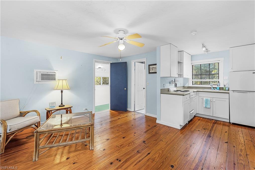 NESTING OF PINE ISLAND - Residential