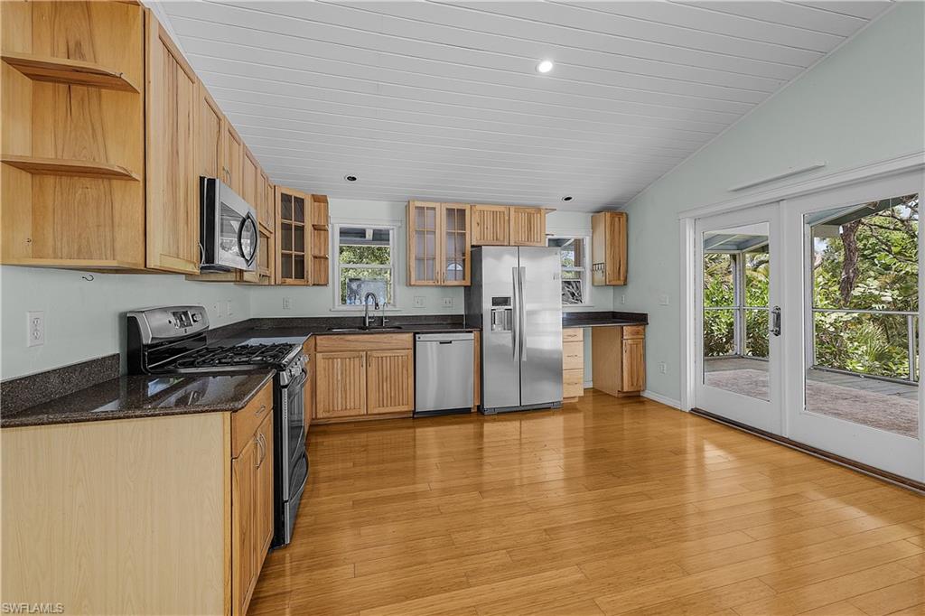 NESTING OF PINE ISLAND - Residential