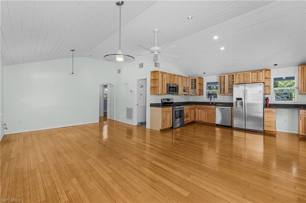 NESTING OF PINE ISLAND - Residential