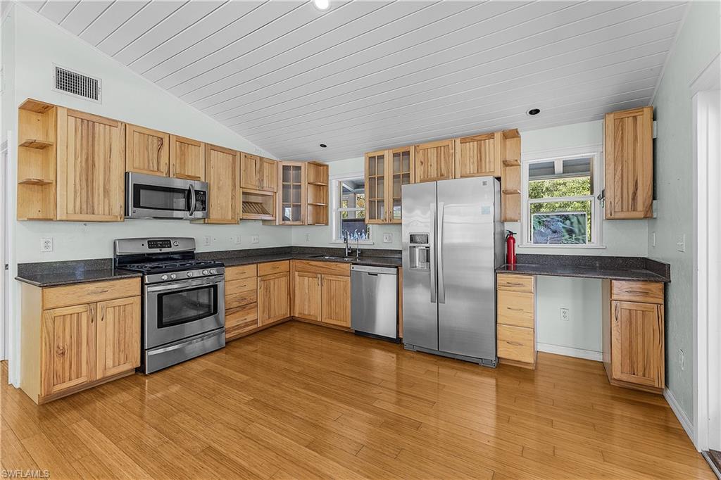 NESTING OF PINE ISLAND - Residential