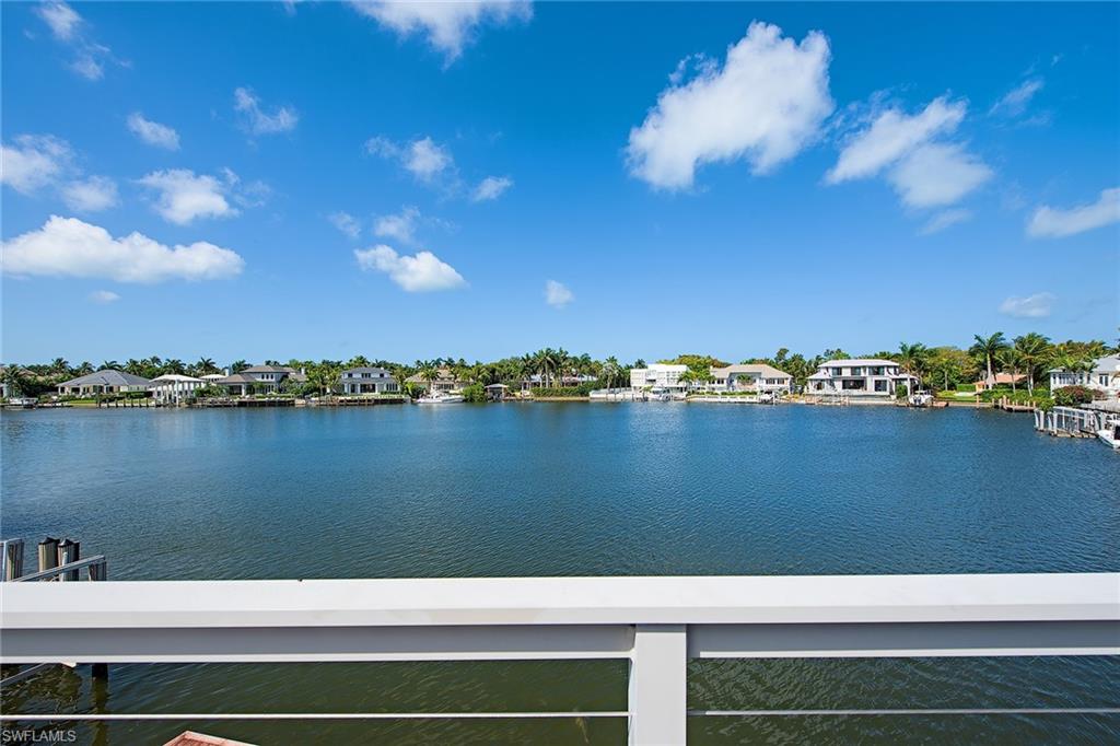 AQUALANE SHORES - Residential