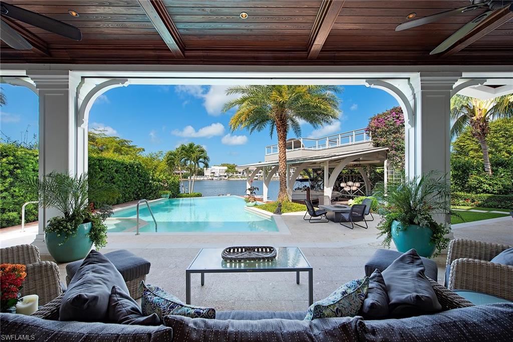 AQUALANE SHORES - Residential