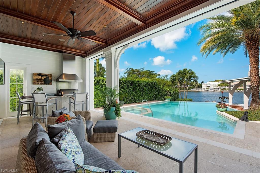 AQUALANE SHORES - Residential