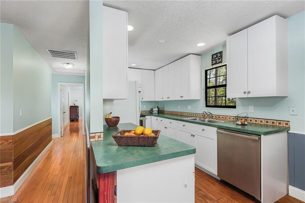 SAN CARLOS ESTATES - Residential