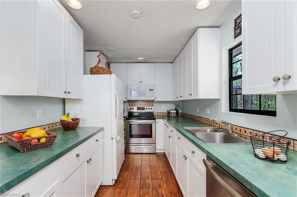 SAN CARLOS ESTATES - Residential