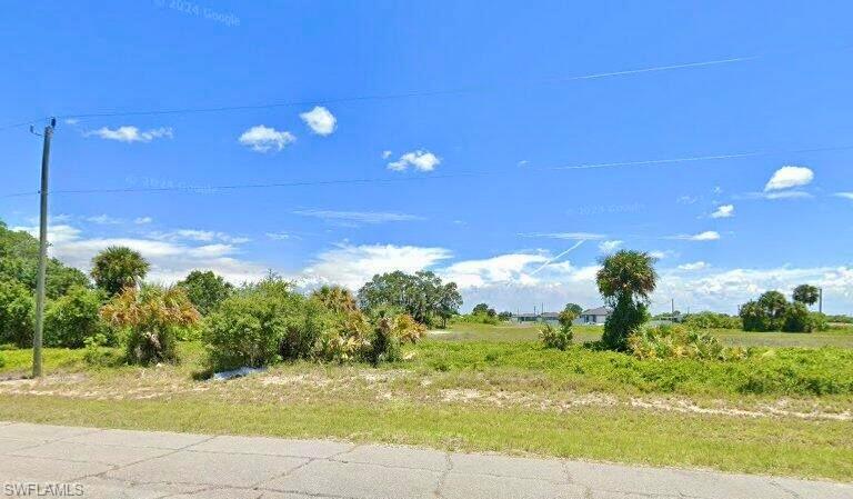Build your custom dream home on this privately situated LaBelle lot. Residents love LaBelle for its quiet lifestyle, friendly community, and convenient access to Fort Myers, nature trails, and the Caloosahatchee River. A perfect setting for those seeking privacy, affordability, and long-term value.