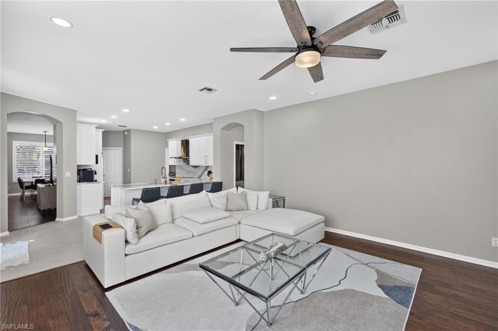COLONY LAKES - Residential