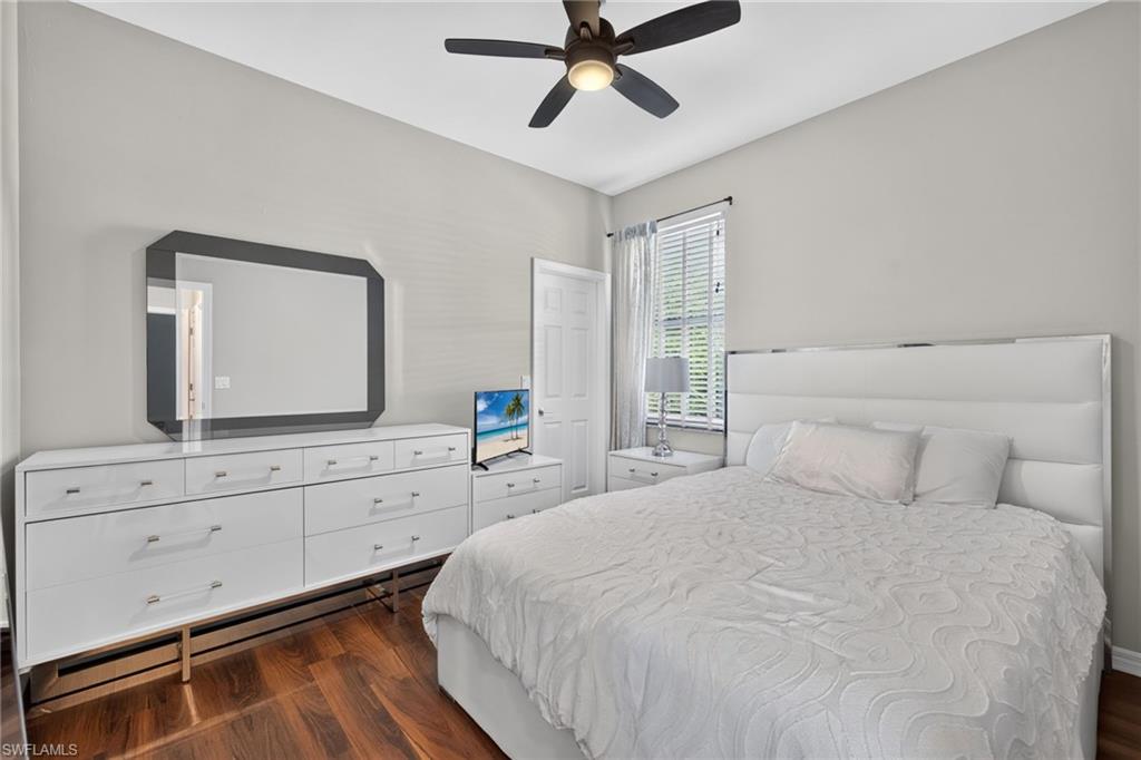 COLONY LAKES - Residential