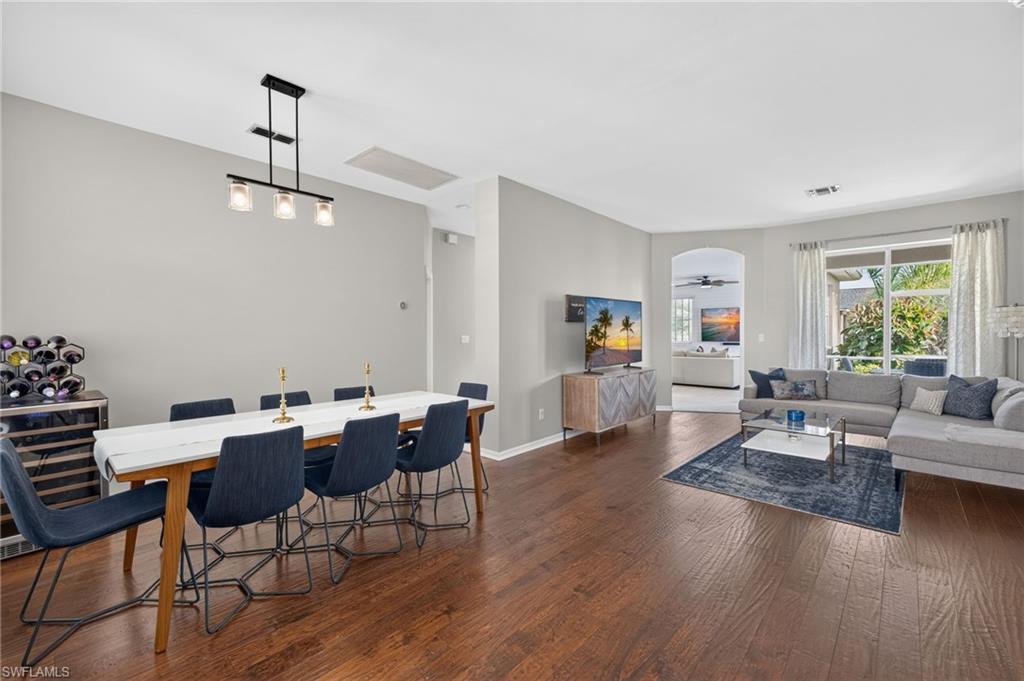 COLONY LAKES - Residential