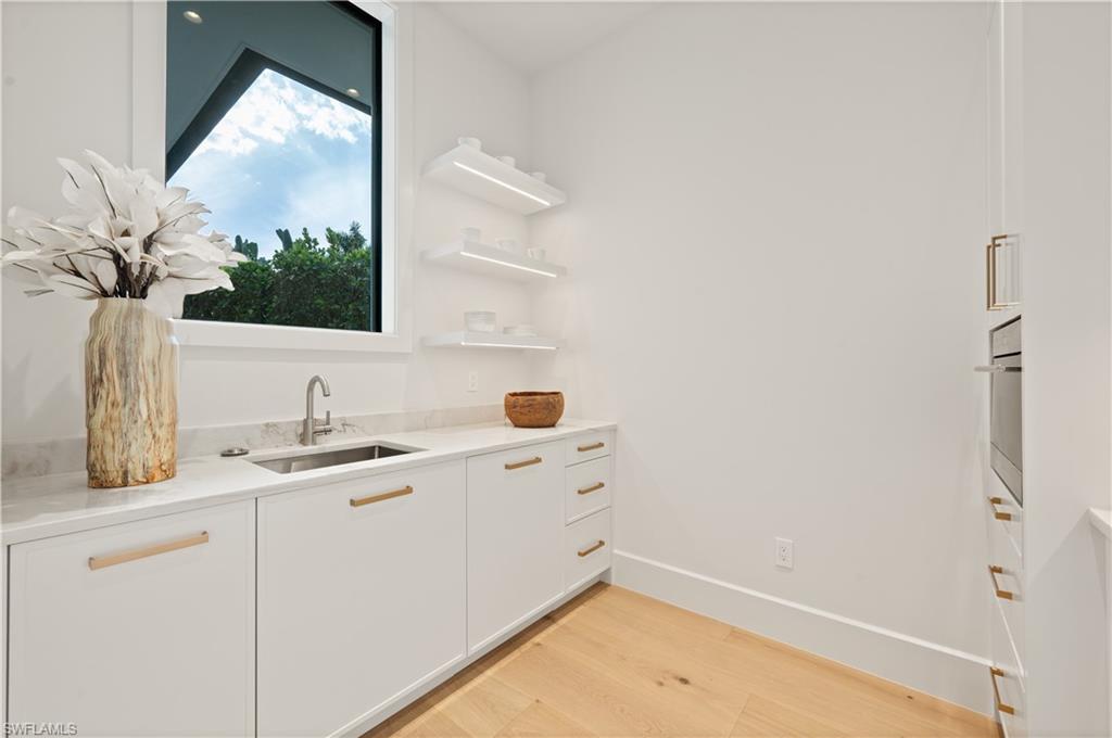 LAKE PARK - Residential
