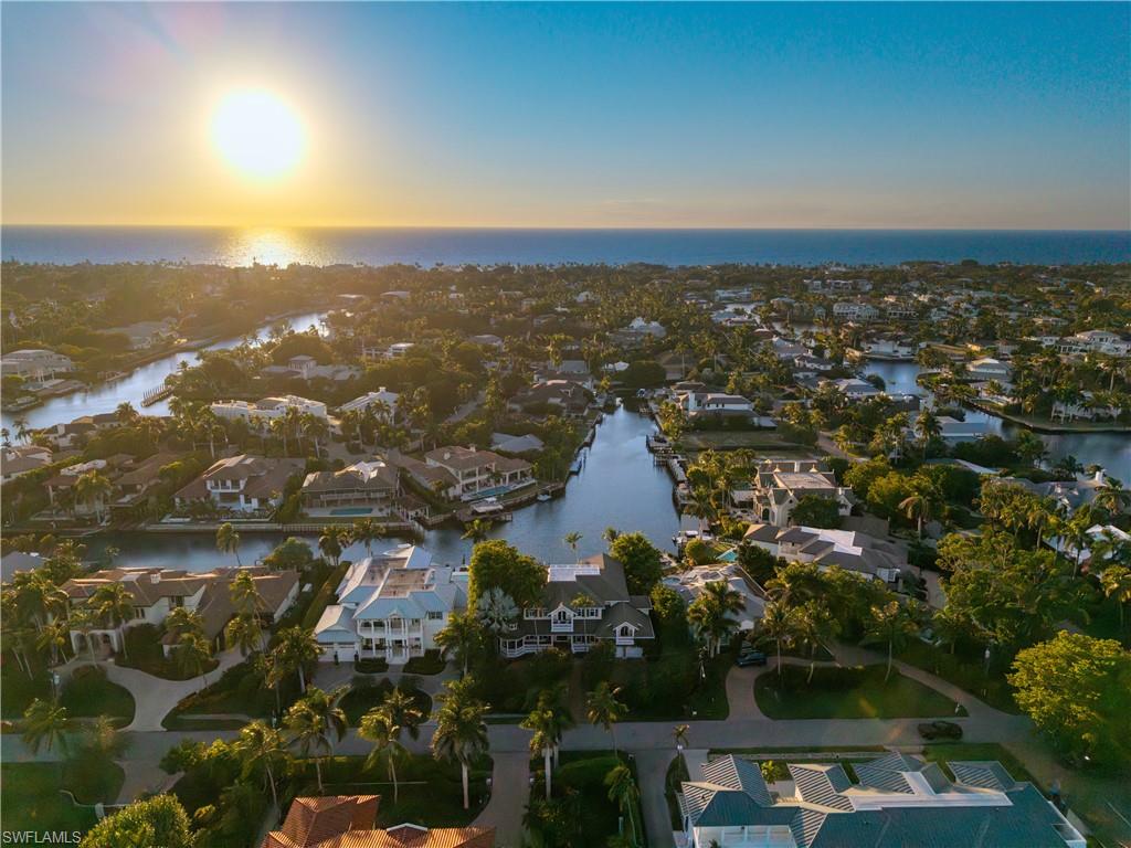 AQUALANE SHORES - Residential