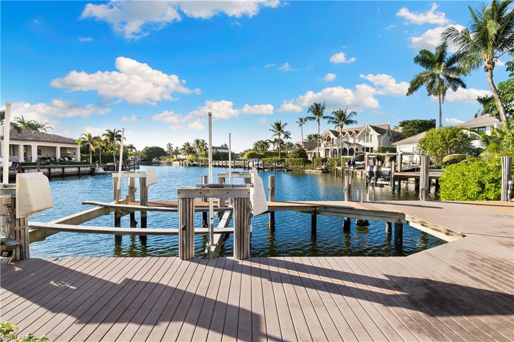 AQUALANE SHORES - Residential