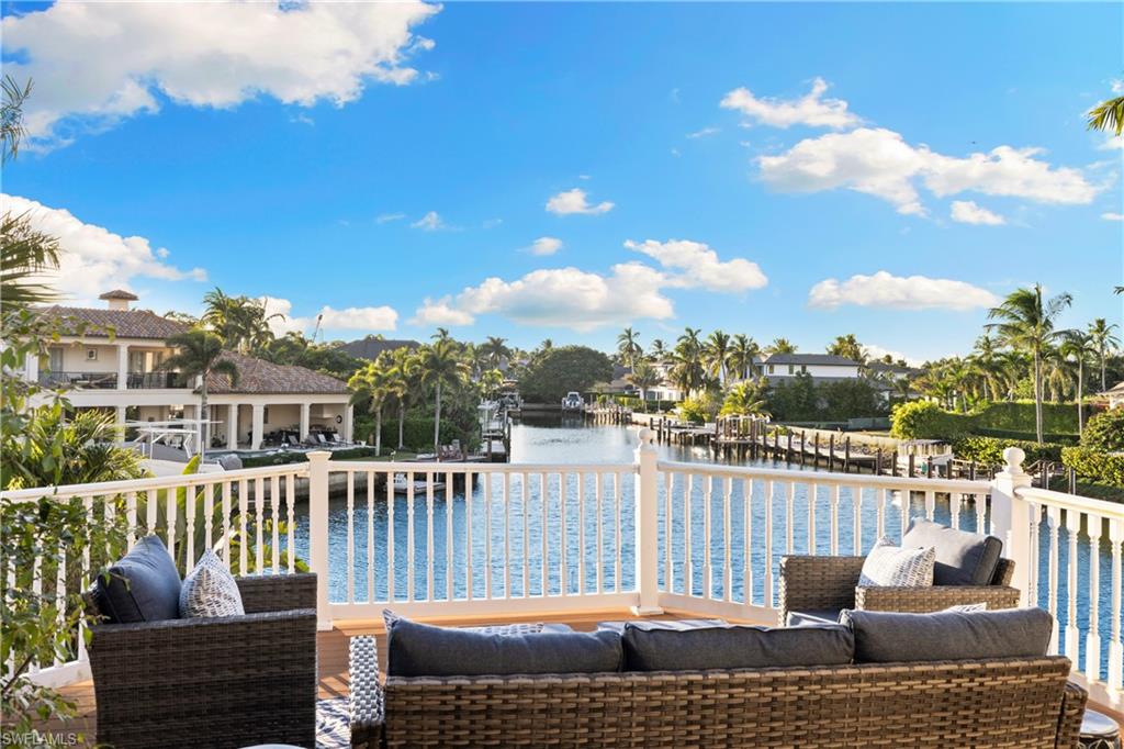 AQUALANE SHORES - Residential