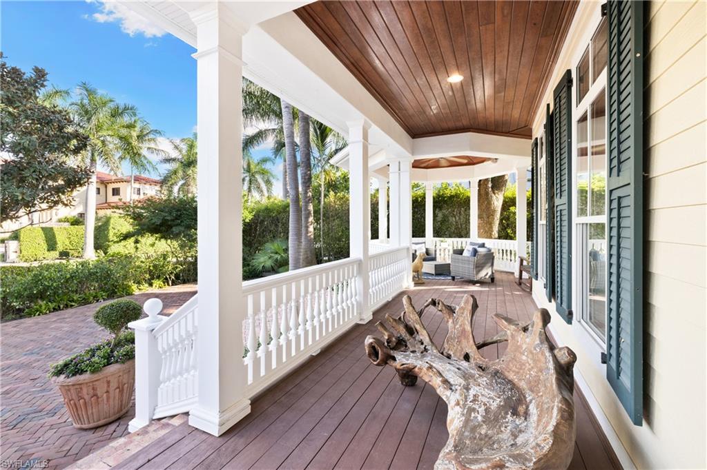 AQUALANE SHORES - Residential