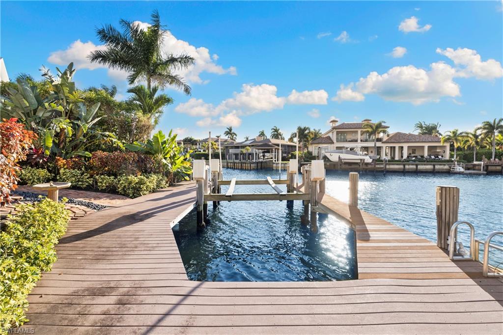 AQUALANE SHORES - Residential