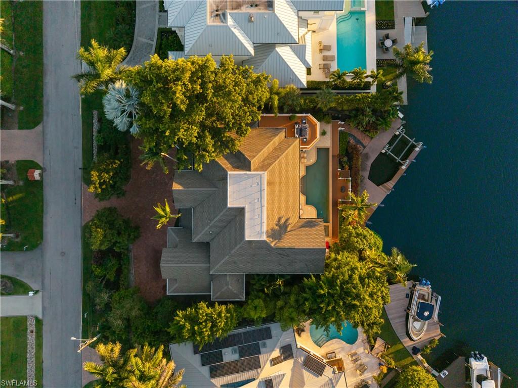 AQUALANE SHORES - Residential