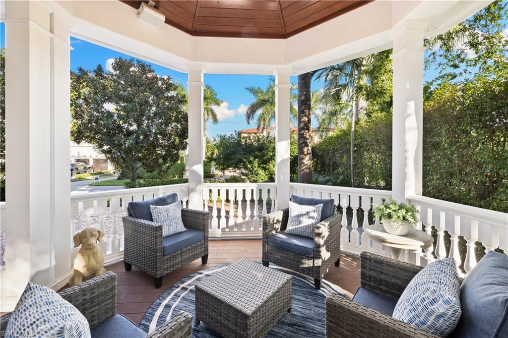 AQUALANE SHORES - Residential