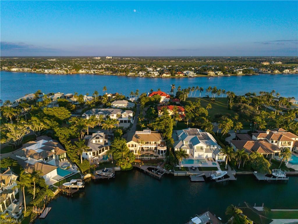 AQUALANE SHORES - Residential