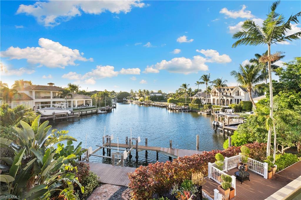 AQUALANE SHORES - Residential