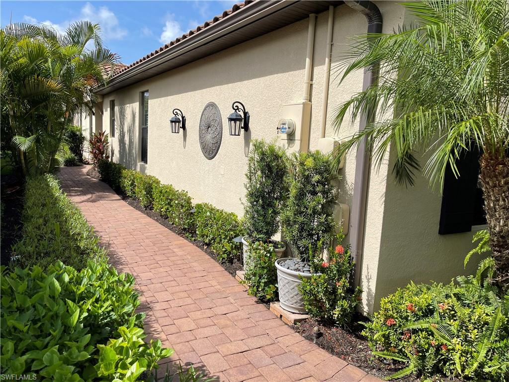 ESPLANADE AT HACIENDA LAKES - Residential Lease