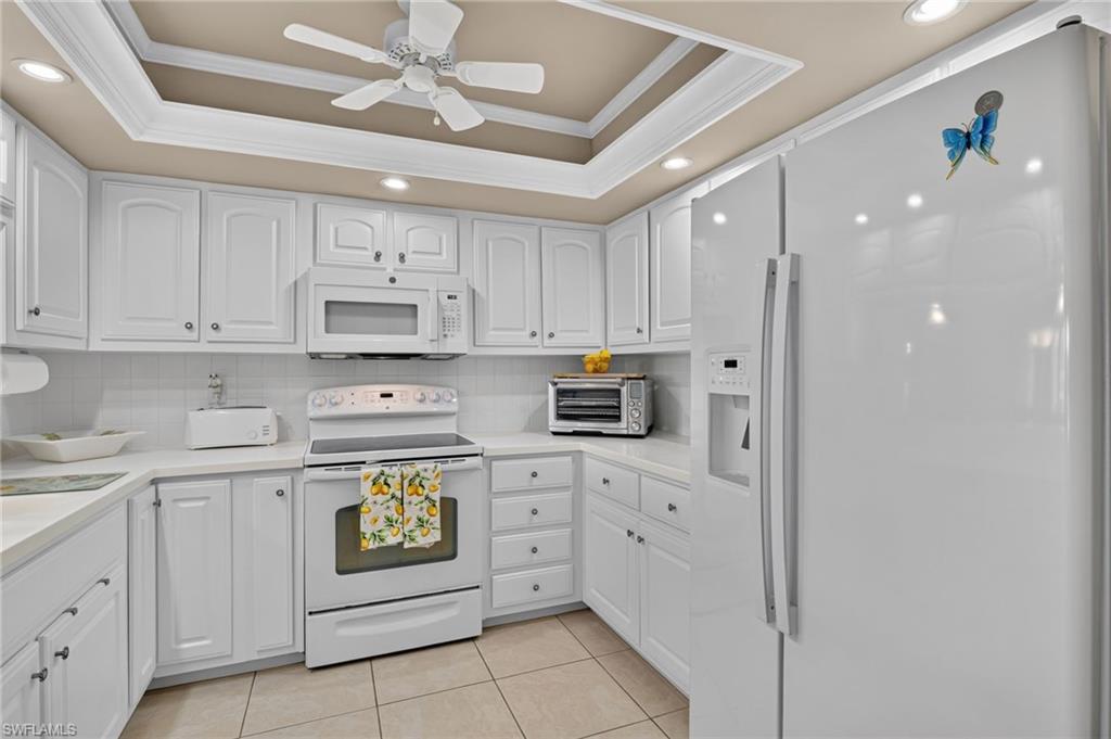 CORAL REEF CONDO - Residential