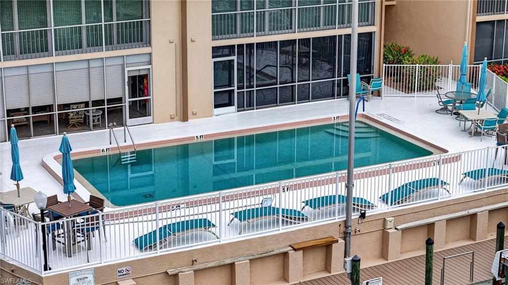CORAL REEF CONDO - Residential