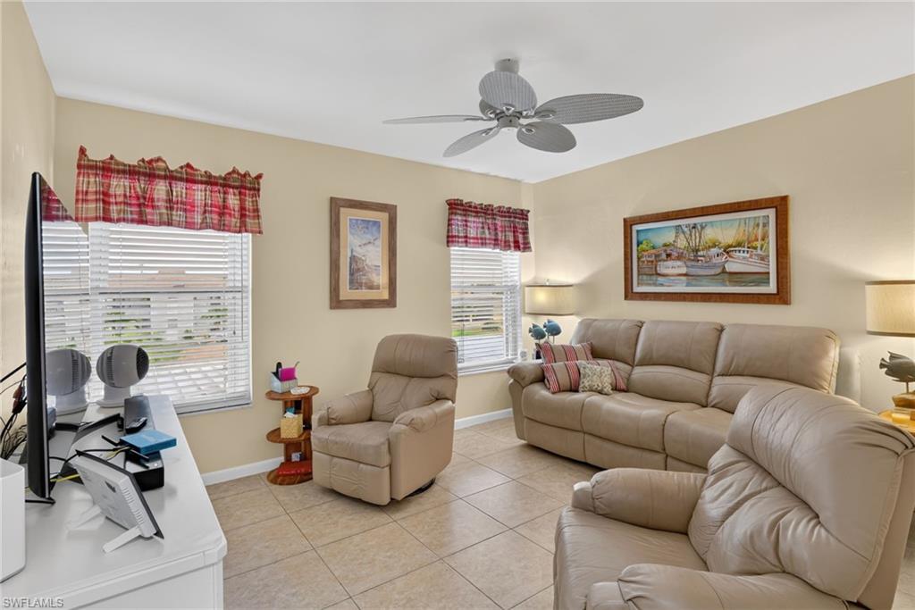 CORAL REEF CONDO - Residential
