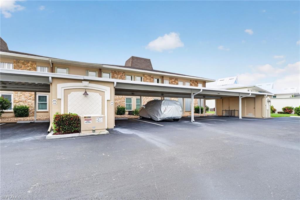 CORAL REEF CONDO - Residential