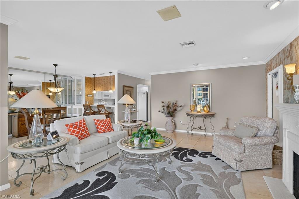 CORAL REEF CONDO - Residential