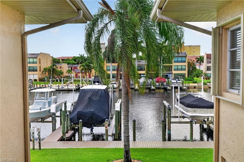 CORAL REEF CONDO - Residential