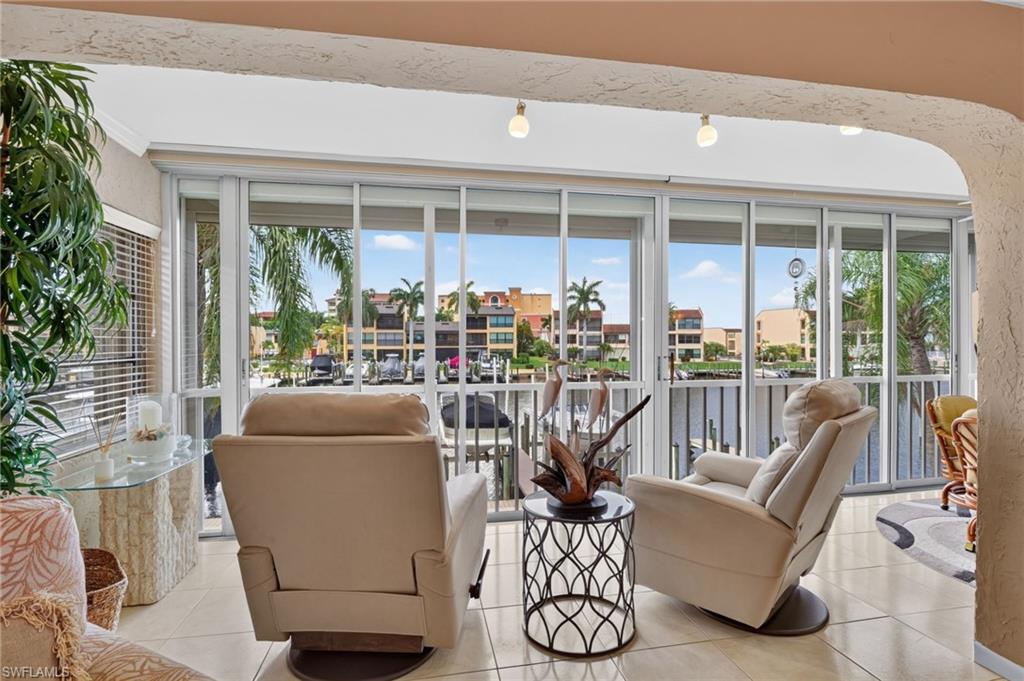 CORAL REEF CONDO - Residential
