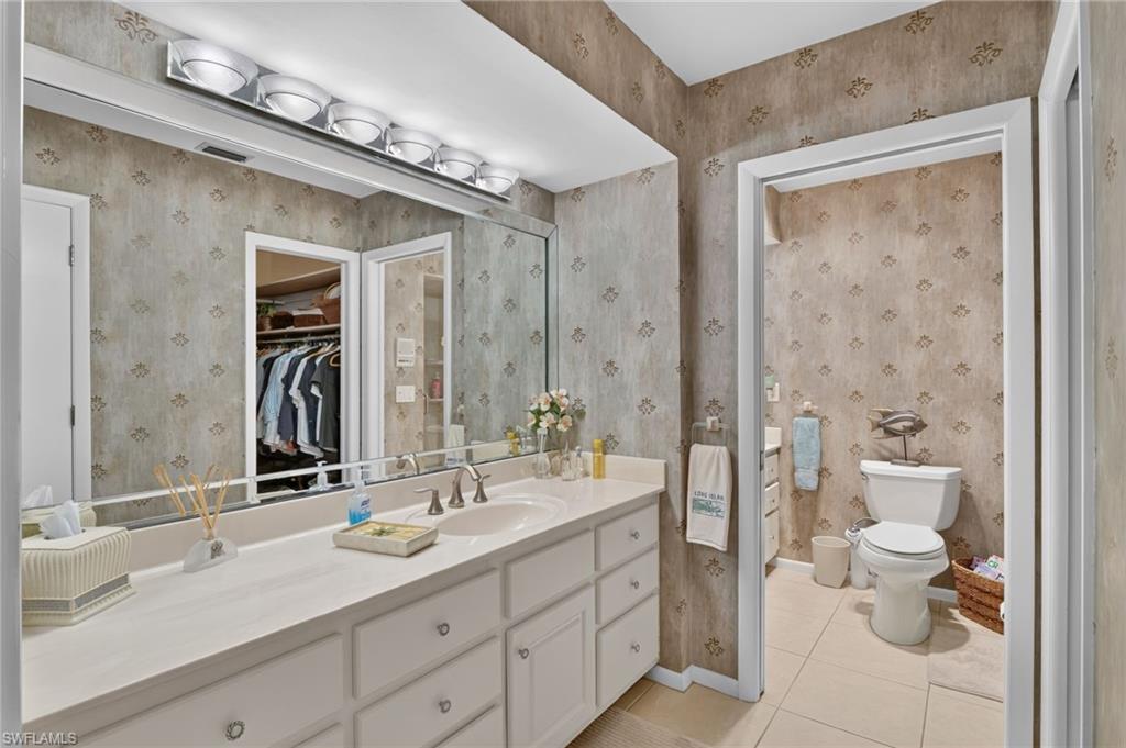 CORAL REEF CONDO - Residential