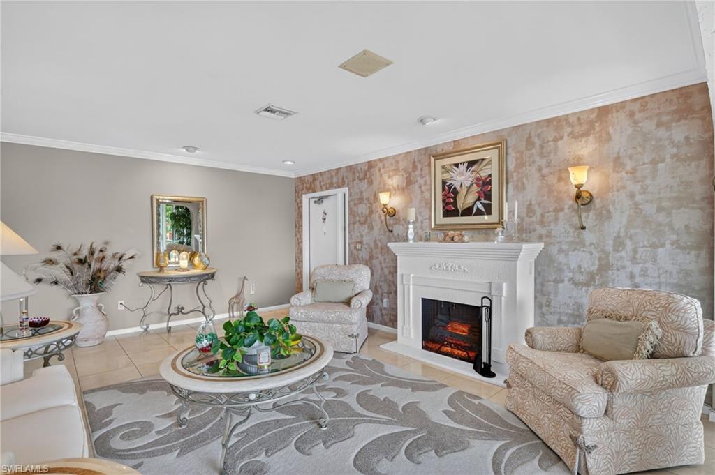 CORAL REEF CONDO - Residential