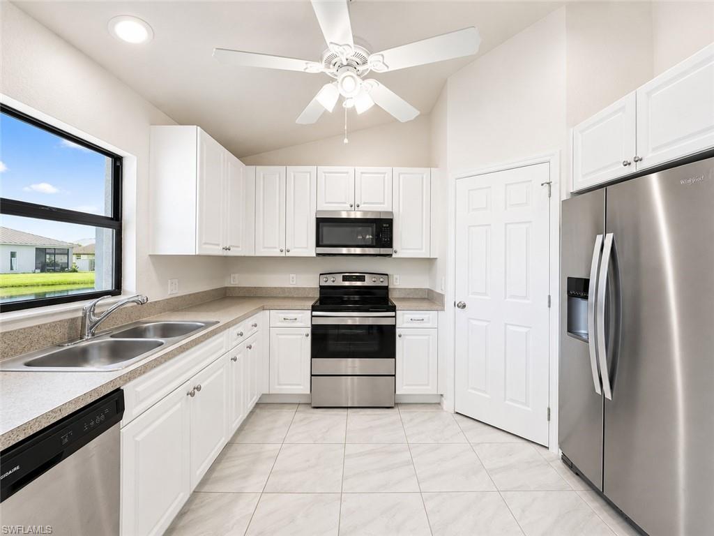 CAPE CORAL - Residential Lease