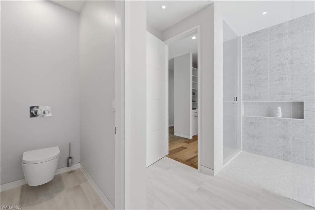 OLDE NAPLES - Residential Lease