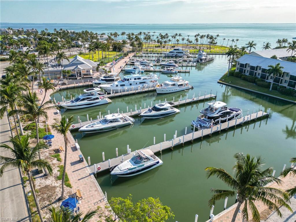 BAYSIDE VILLAS - Residential