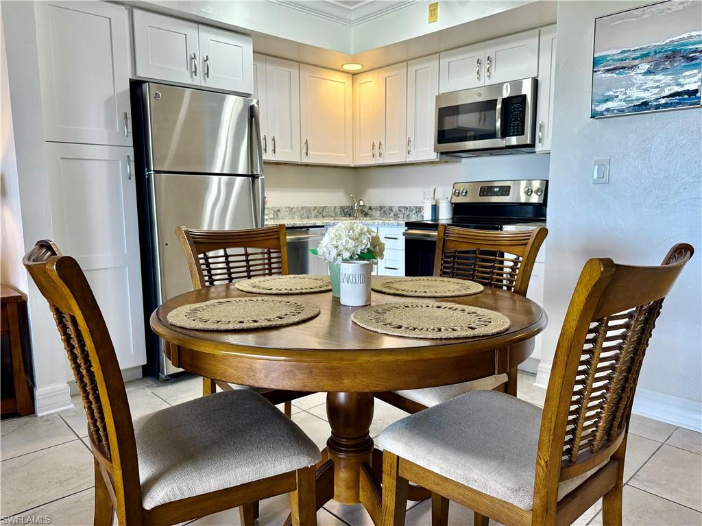 BAYSIDE VILLAS - Residential