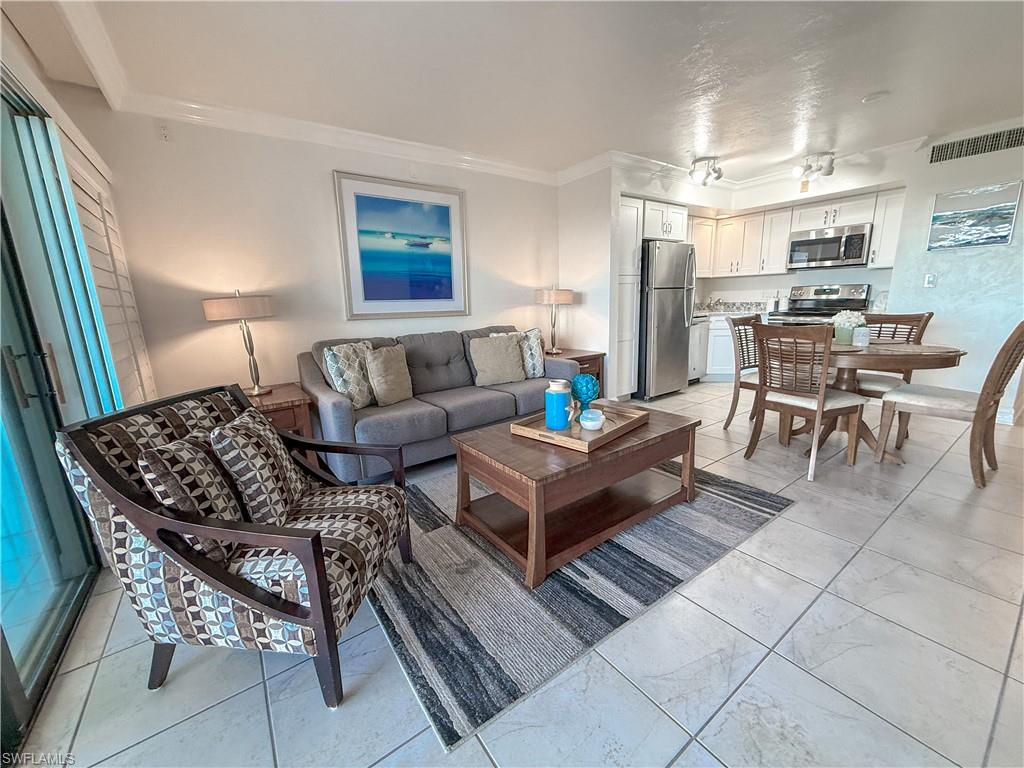 BAYSIDE VILLAS - Residential
