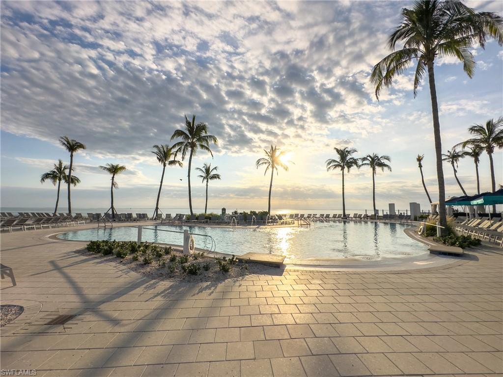 BAYSIDE VILLAS - Residential