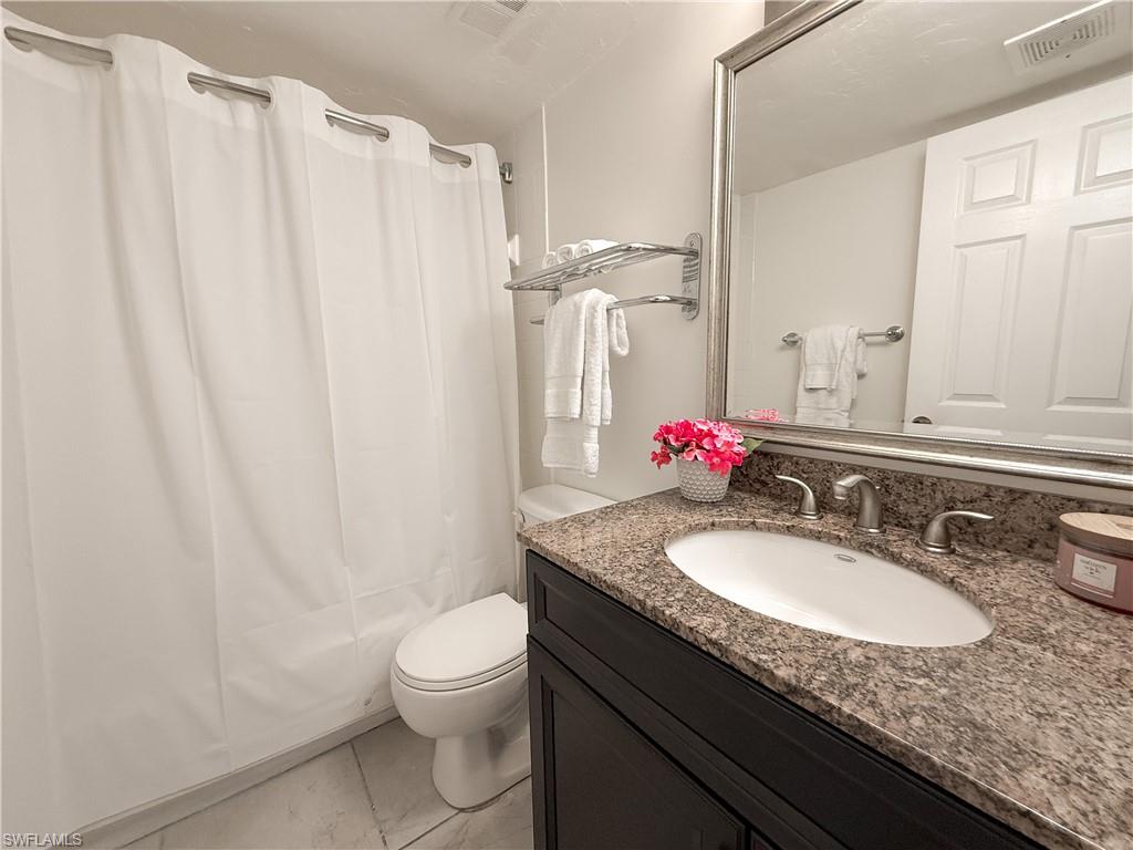 BAYSIDE VILLAS - Residential