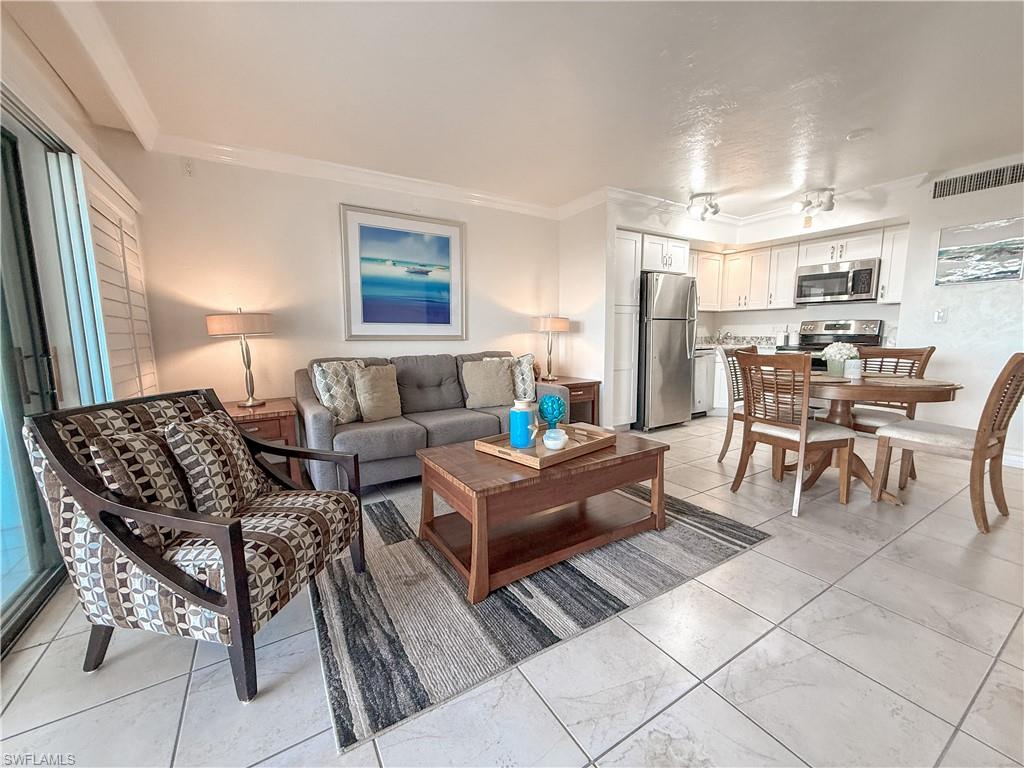 BAYSIDE VILLAS - Residential