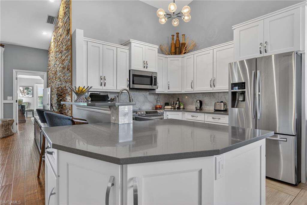 HUNTINGTON LAKES II - Residential