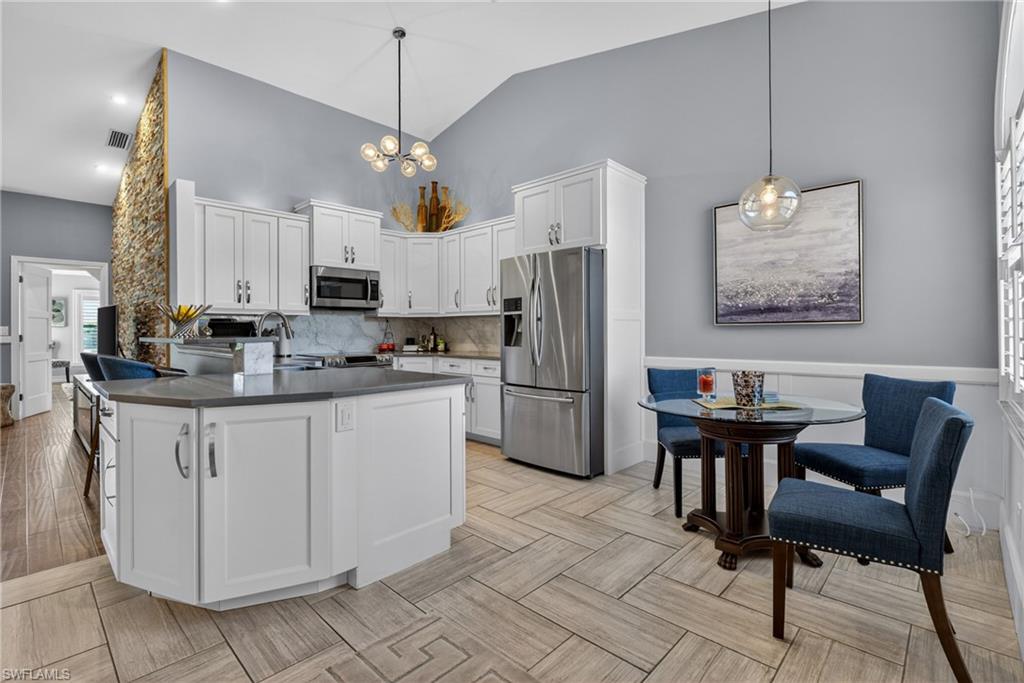HUNTINGTON LAKES II - Residential
