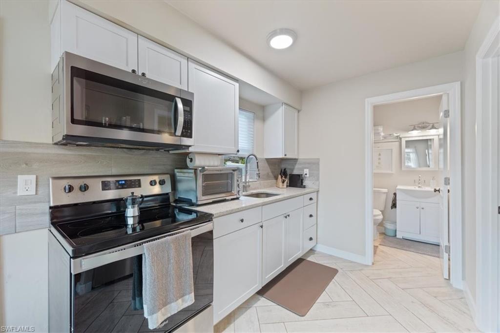 NAPLES VILLAS - Residential Income