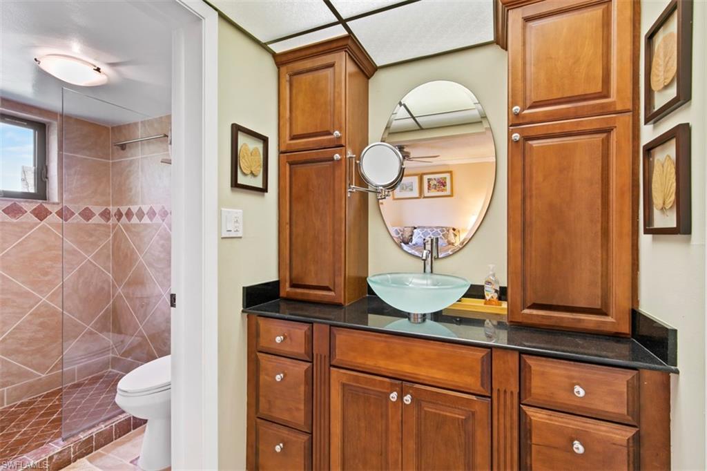 HIDDEN LAKE VILLAS - Residential