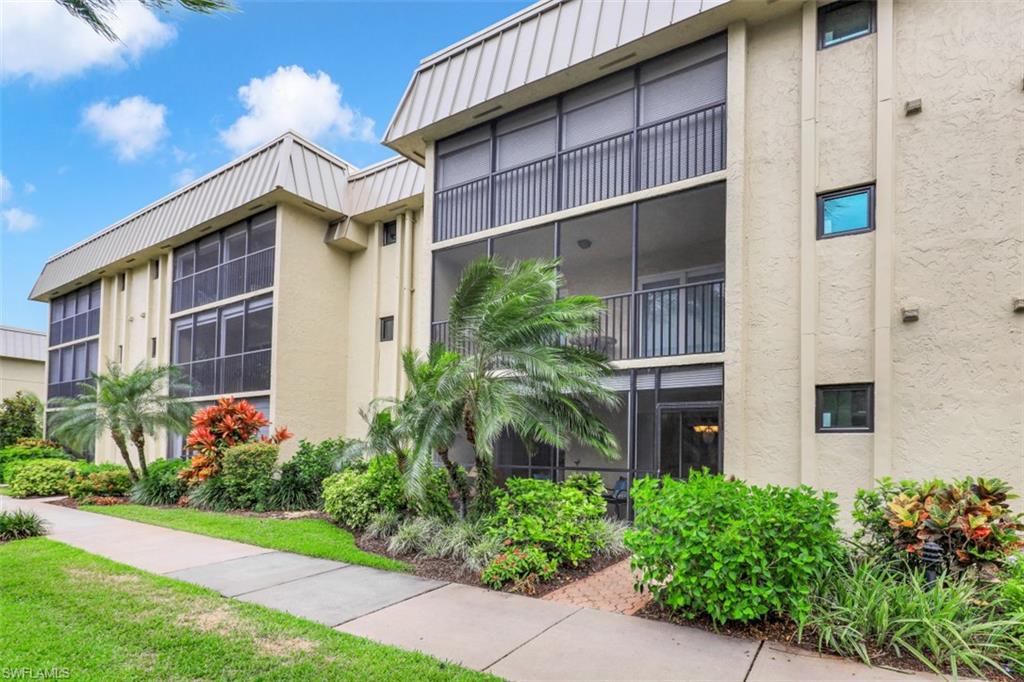 HIDDEN LAKE VILLAS - Residential