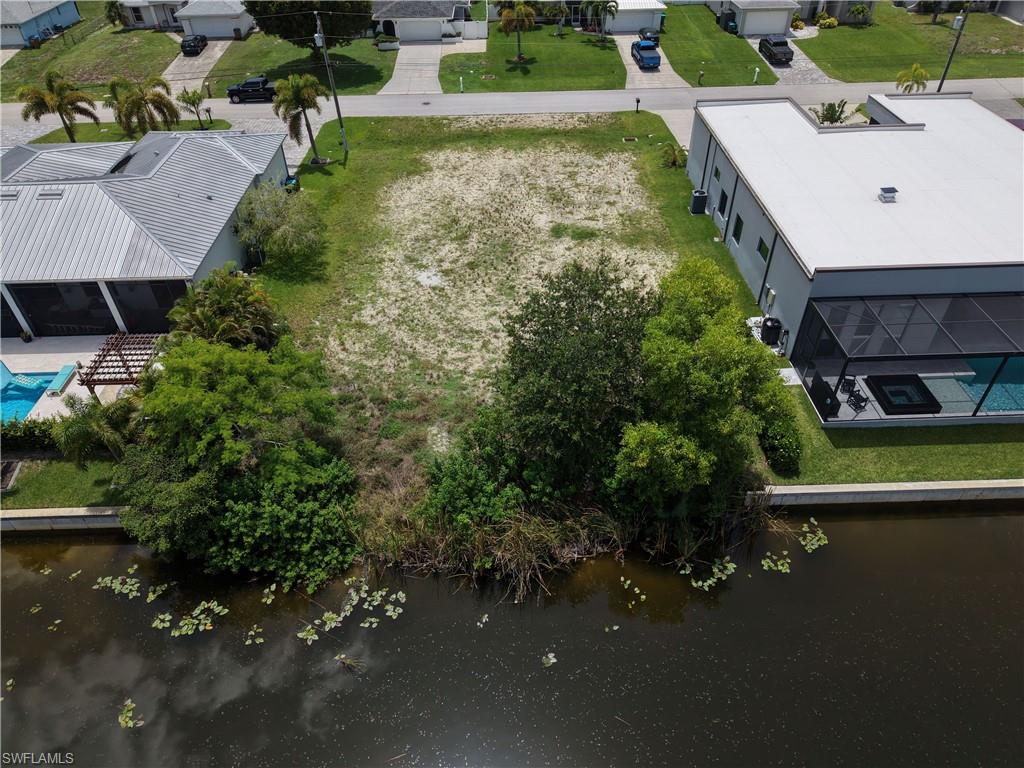 CAPE CORAL - Land